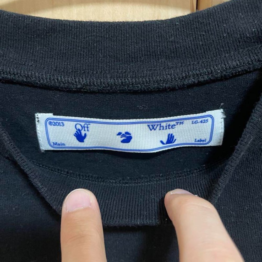Off-White T-Shirt - Picture 5 of 7